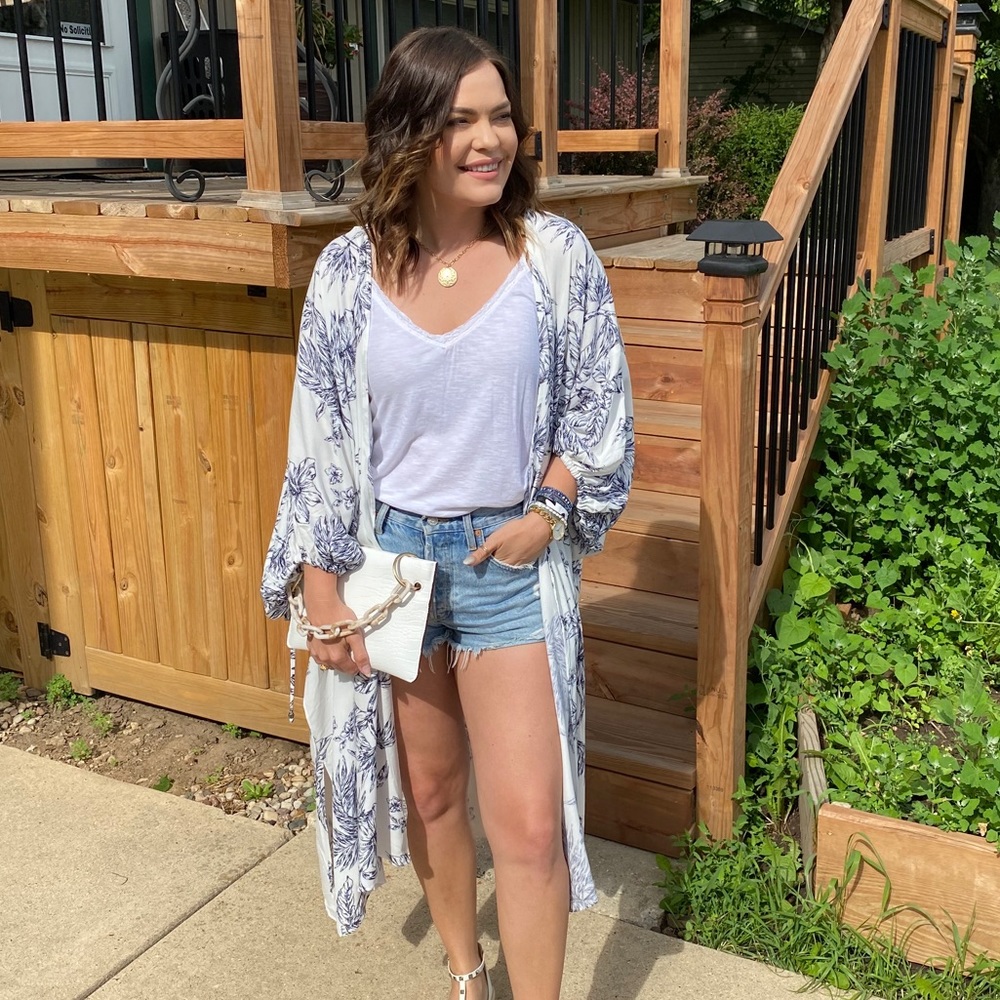 Blue & White Floral Print Kimono